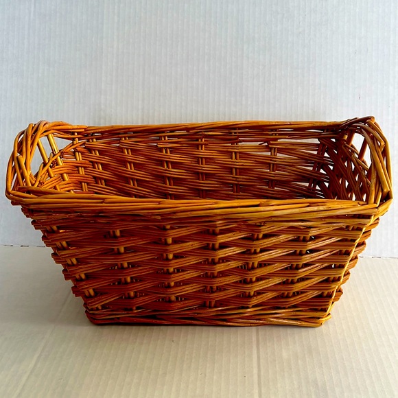 Brown woven rectangle storage basket with handles - Picture 1 of 8